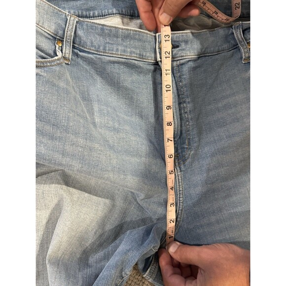 Women’s Lane Bryant 26 jeans flex magic signature fit mid Rise boyfriend Capri - Picture 4 of 11